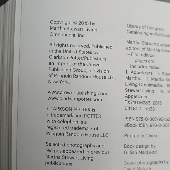 Martha Stewart's Appetizers Cocktail Cookbook 2015 First Edition Hardback - Picture 8 of 14